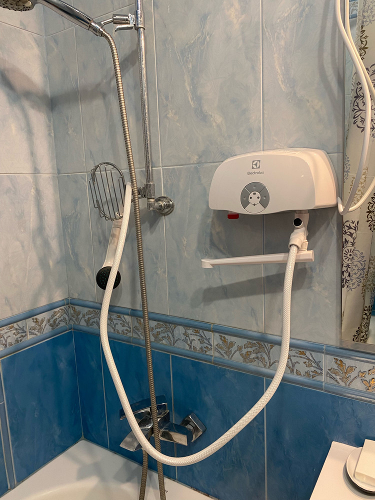 Электрический проточный водонагреватель на душ: отзывы о наливном нагревателе воды, душ-кране «Элвин» и Electrolux
